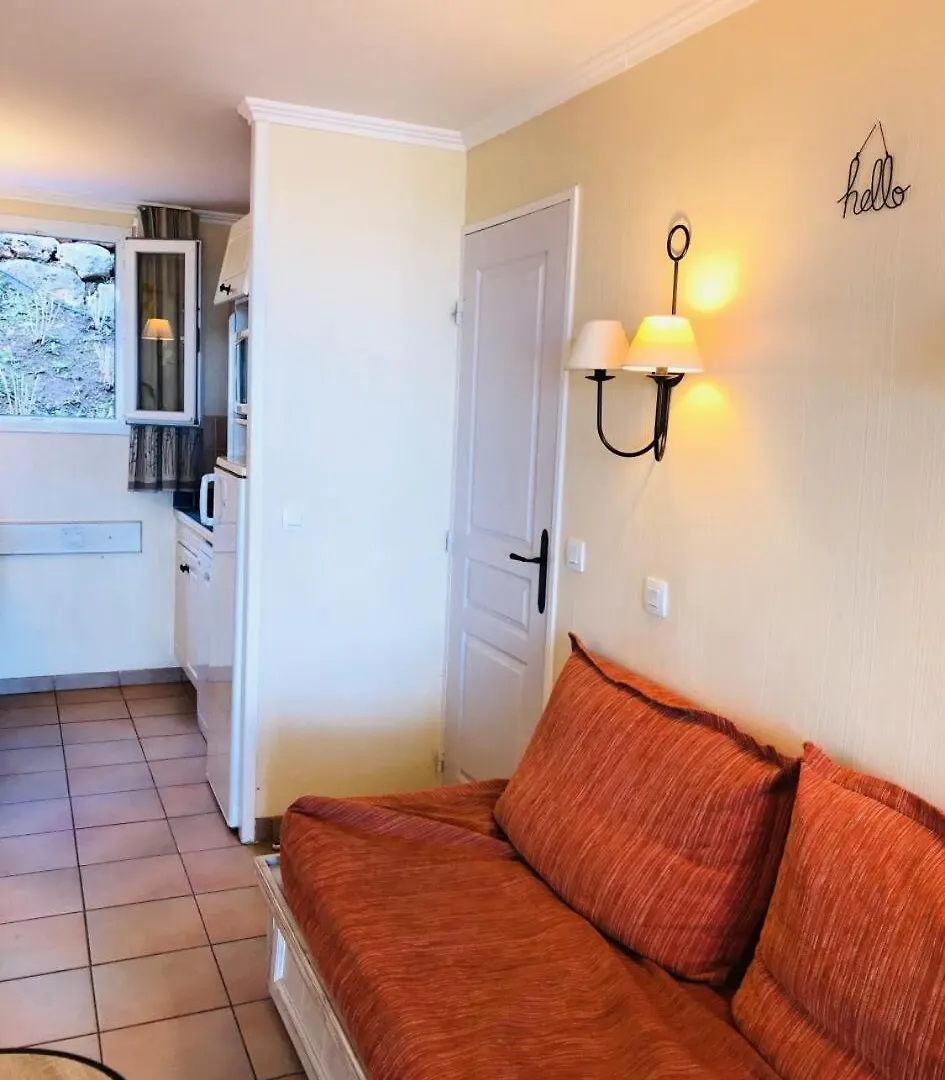 Les Appartements Aux Restanques Du Golfe De St Tropez - Maeva Home - Appartement Vue Mer 3 Pieces 6 Personnes - Confort Mae-8564 Grimaud 0*,  France